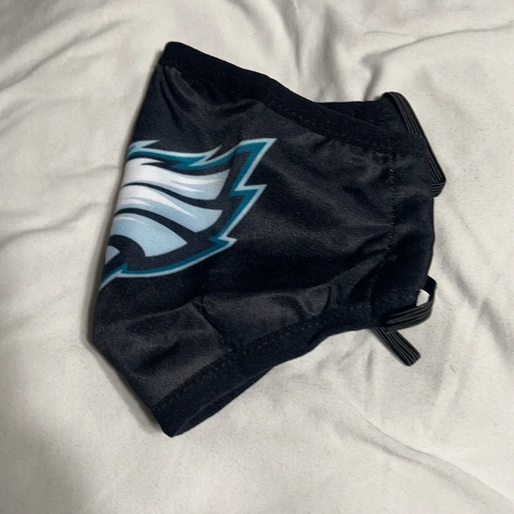 New Eagles face mask